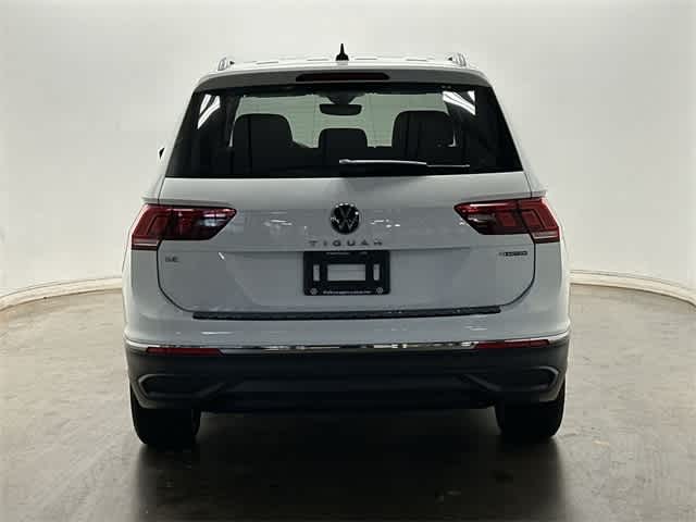 Thumbnail: 2022 Volkswagen Tiguan - 5