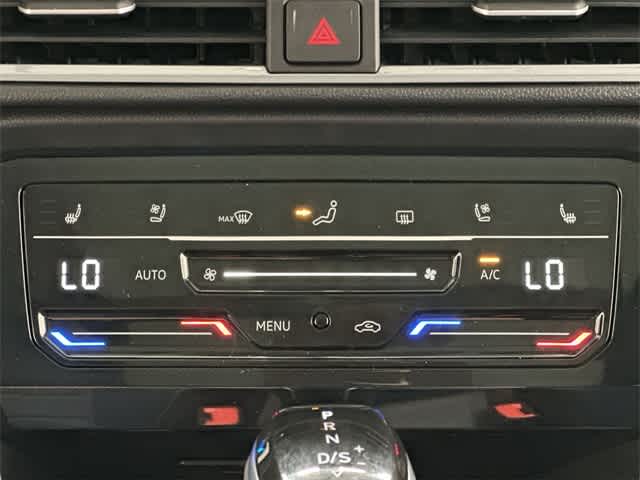 Thumbnail: 2025 Volkswagen Taos - 17