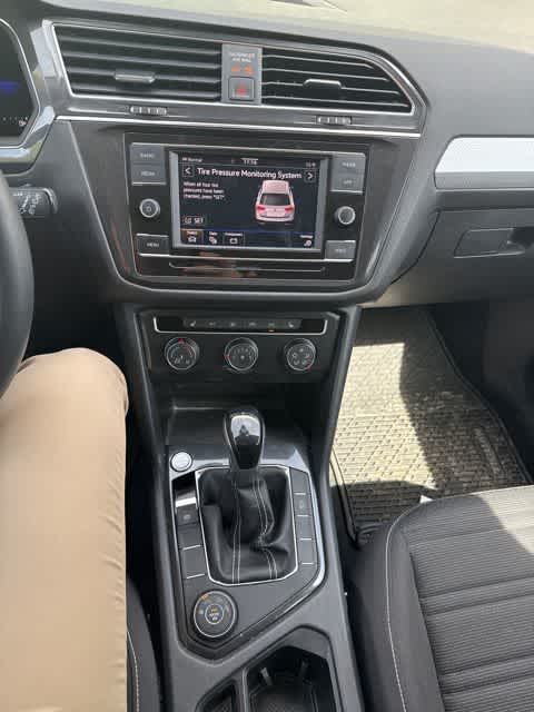 Thumbnail: 2023 Volkswagen Tiguan - 22