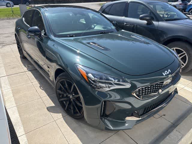 Thumbnail: 2023 Kia Stinger - 3