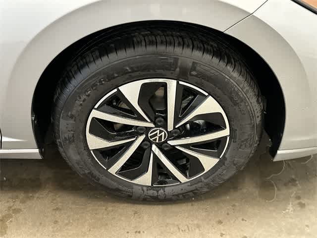 Thumbnail: 2026 Volkswagen Jetta - 5