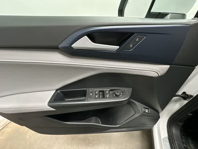 Thumbnail: 2024 Volkswagen Taos - 18