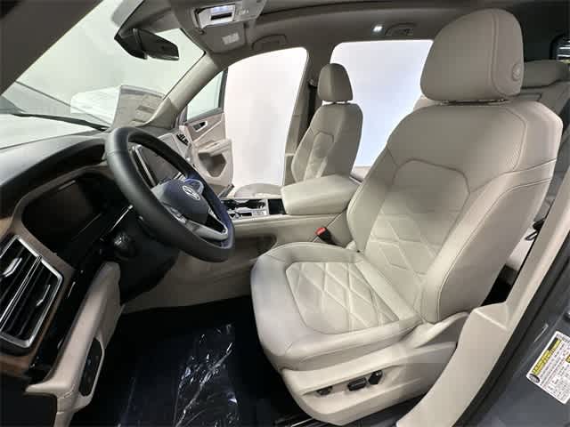 2025 Volkswagen Atlas SE 17