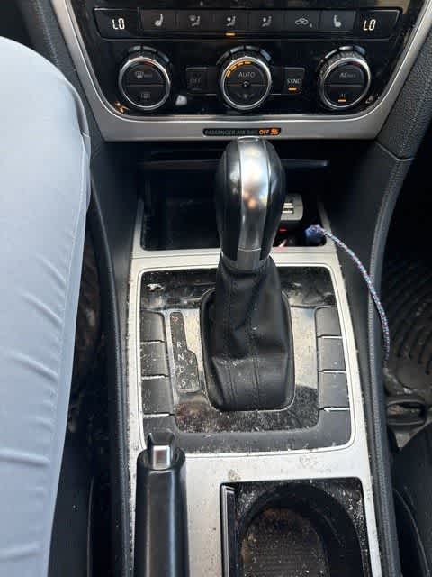 Thumbnail: 2012 Volkswagen Passat - 18