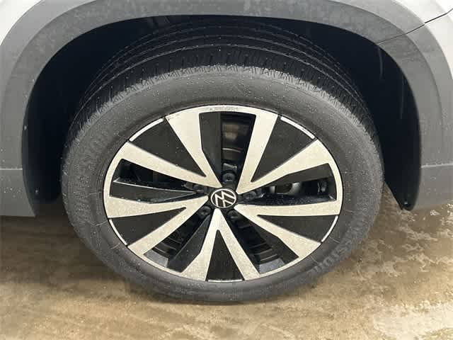 Thumbnail: 2023 Volkswagen Taos - 5