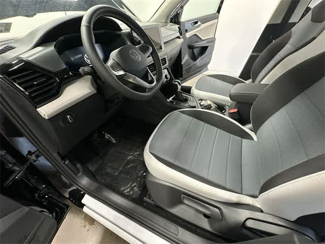 Thumbnail: 2025 Volkswagen Taos - 15