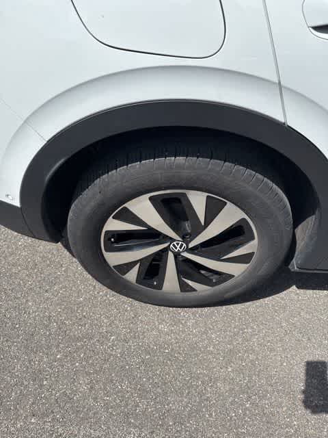 Thumbnail: 2023 Volkswagen ID.4 - 5