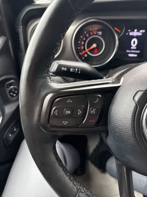 Thumbnail: 2022 Jeep Gladiator - 16