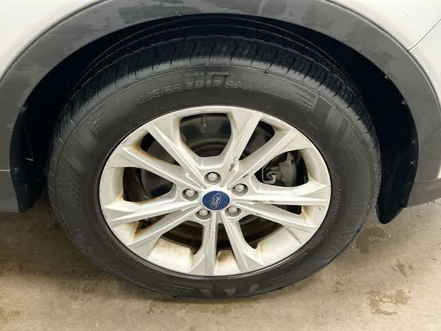 Thumbnail: 2019 Ford Escape - 5