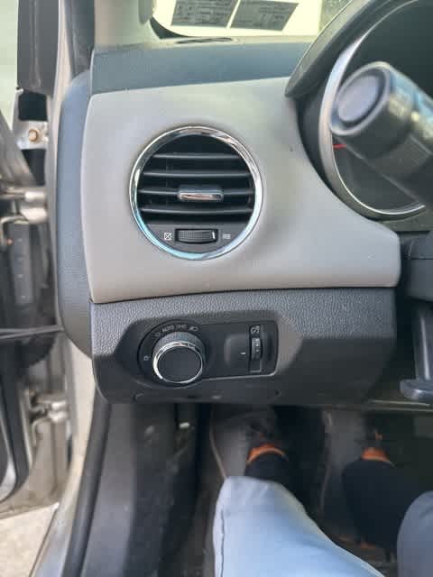 Thumbnail: 2011 Chevrolet Cruze - 17