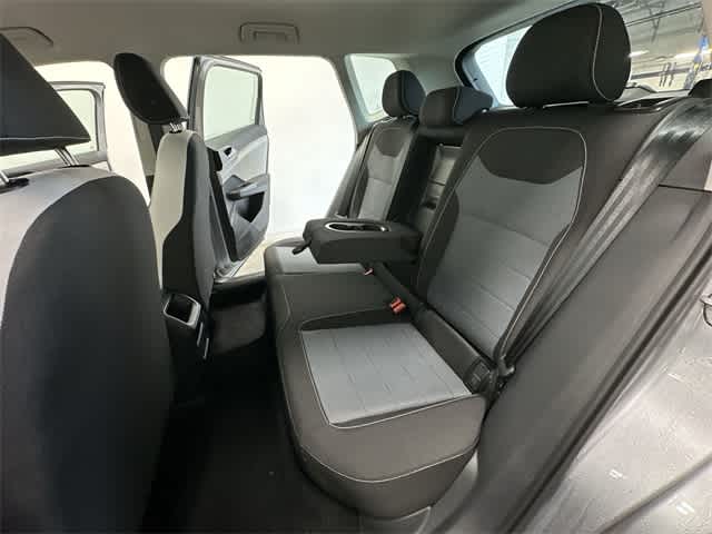 Thumbnail: 2025 Volkswagen Taos - 17