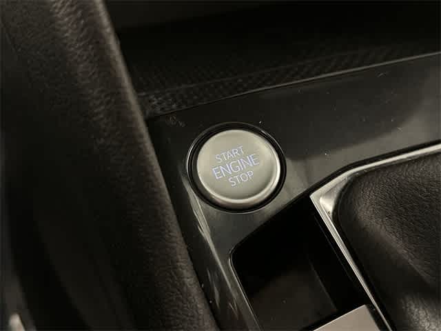 Thumbnail: 2022 Volkswagen Tiguan - 12