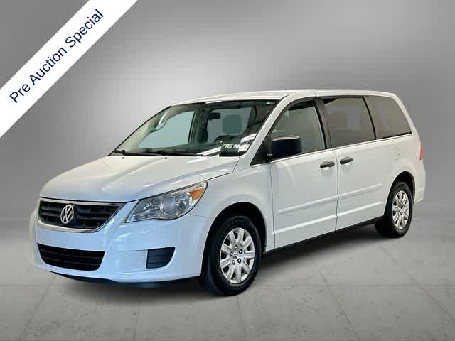 Thumbnail: 2013 Volkswagen Routan - 1