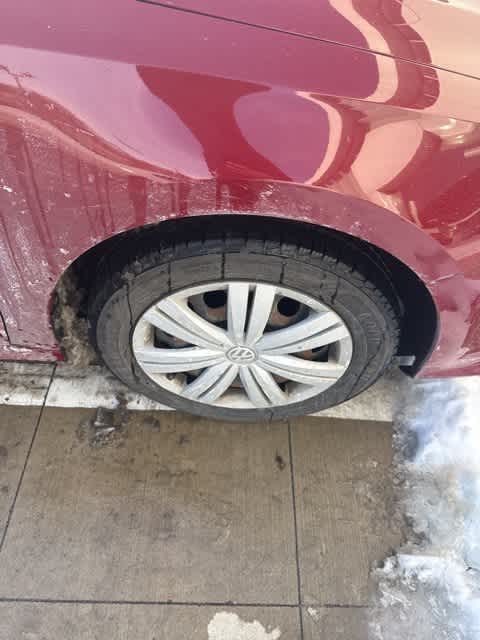 Thumbnail: 2017 Volkswagen Jetta - 4