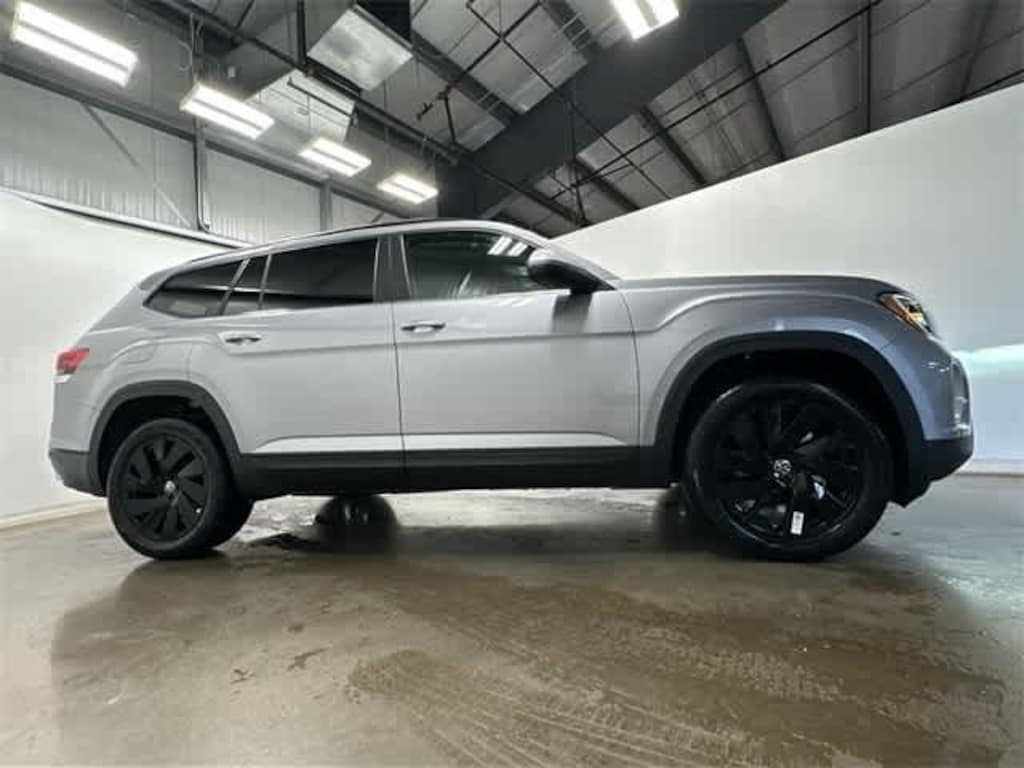 New 2026 Volkswagen Atlas 2.0T SE w/Technology SUV