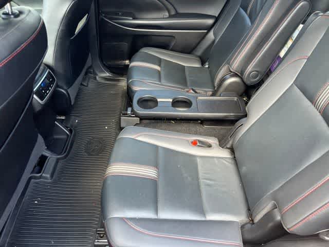 Thumbnail: 2019 Toyota Highlander - 22