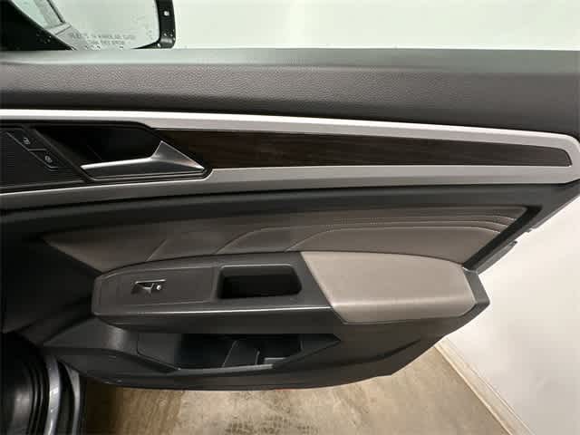 Thumbnail: 2023 Volkswagen Atlas - 24