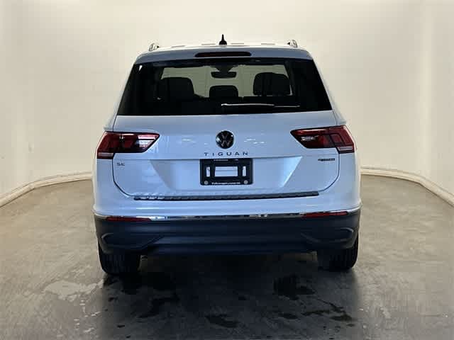 Thumbnail: 2023 Volkswagen Tiguan - 4