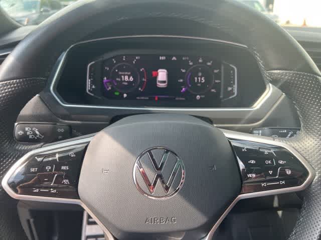 Thumbnail: 2022 Volkswagen Tiguan - 14