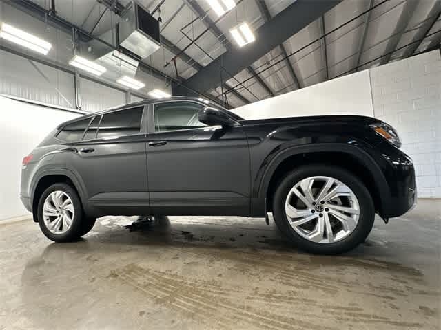 Thumbnail: 2023 Volkswagen Atlas - 3