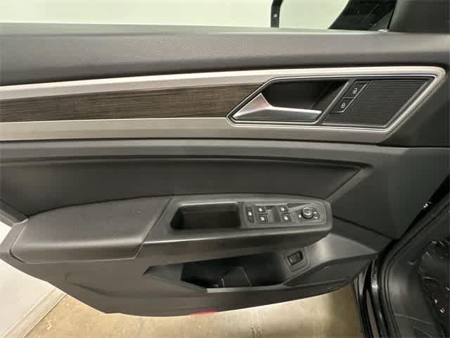 Thumbnail: 2018 Volkswagen Atlas - 18