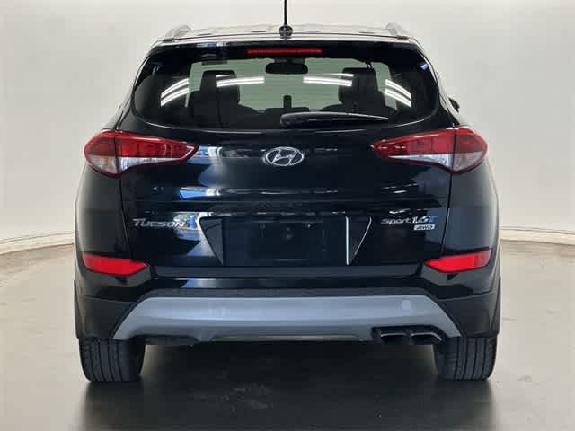 Thumbnail: 2017 Hyundai Tucson - 4