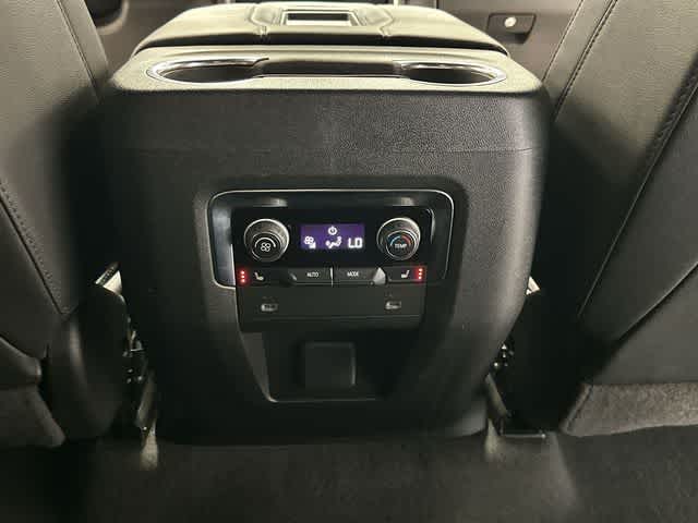 Thumbnail: 2022 Chevrolet Tahoe - 22