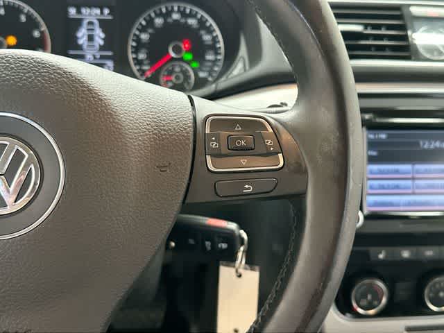Thumbnail: 2013 Volkswagen Passat - 10