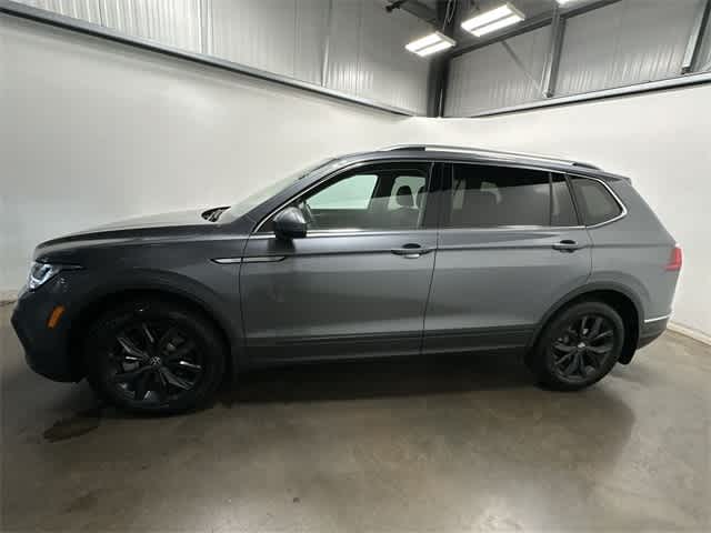 Thumbnail: 2024 Volkswagen Tiguan - 3