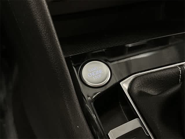 Thumbnail: 2023 Volkswagen Taos - 10