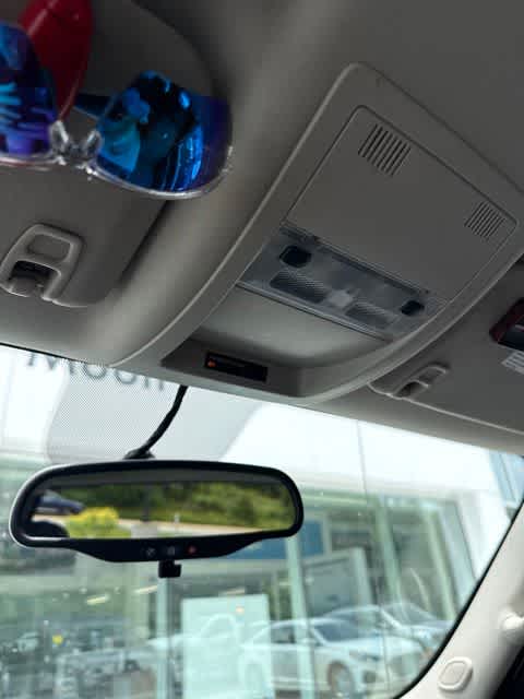 Thumbnail: 2011 Chevrolet Silverado 1500 - 20