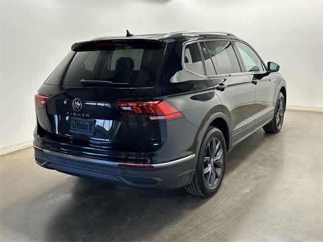 Thumbnail: 2022 Volkswagen Tiguan - 33