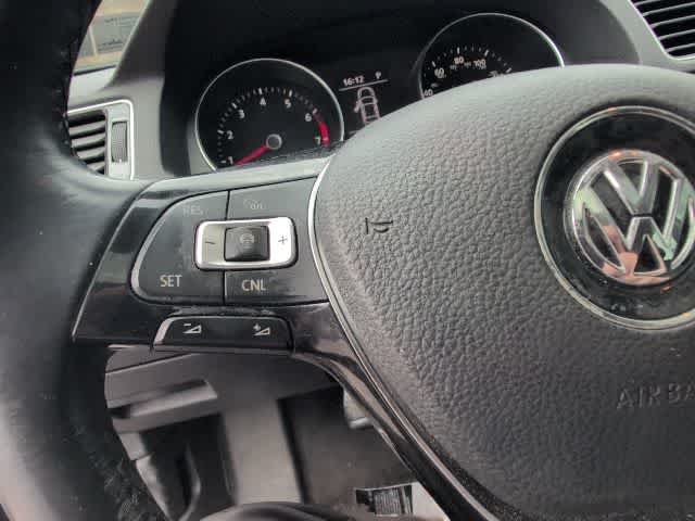 Thumbnail: 2016 Volkswagen Passat - 19