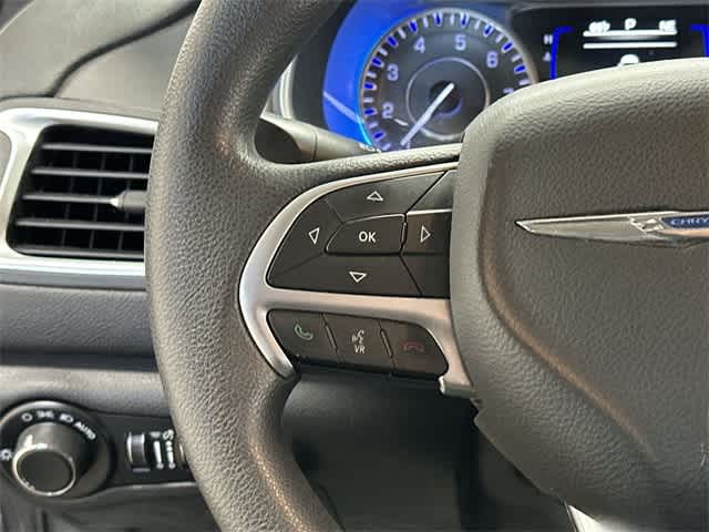 Thumbnail: 2015 Chrysler 200 - 8