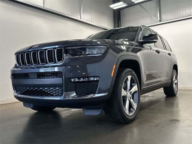 Thumbnail: 2022 Jeep Grand Cherokee - 33