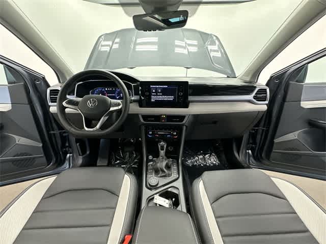 Thumbnail: 2025 Volkswagen Taos - 21