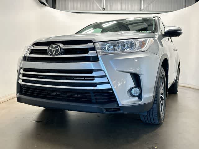 Thumbnail: 2017 Toyota Highlander - 32