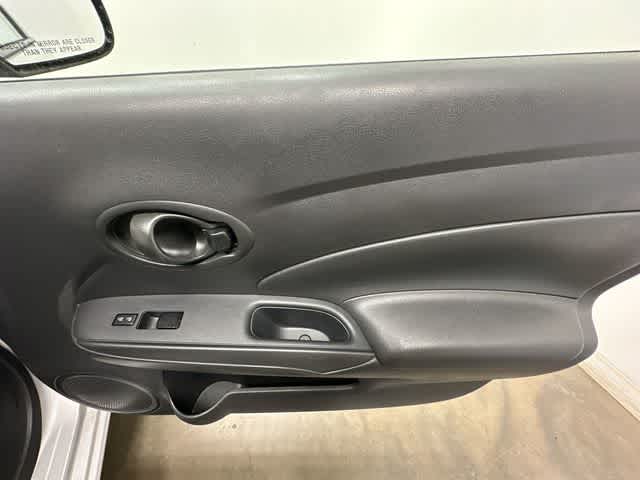 Thumbnail: 2012 Nissan Versa - 18