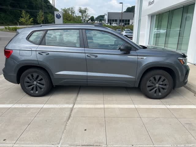 Thumbnail: 2022 Volkswagen Taos - 6