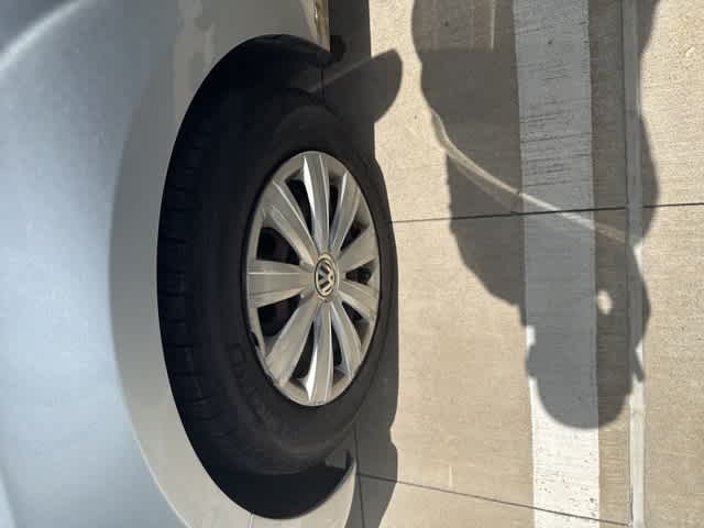 Thumbnail: 2014 Volkswagen Jetta - 9