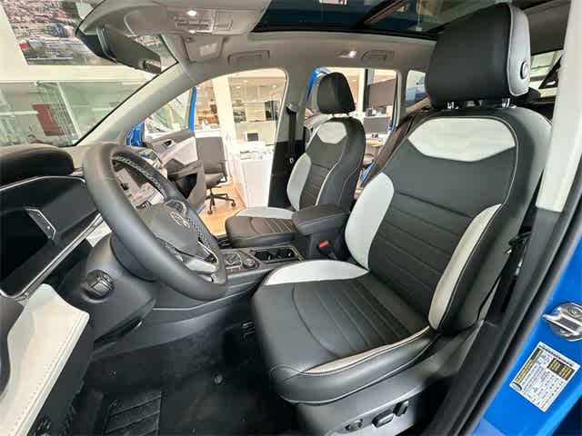 Thumbnail: 2025 Volkswagen Taos - 15