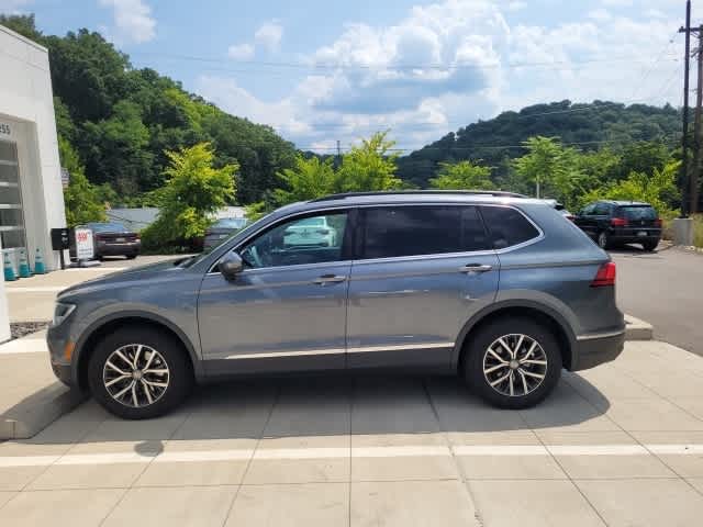 Used 2020 Volkswagen Tiguan SE with VIN 3VV2B7AX7LM093934 for sale in Moon Township, PA