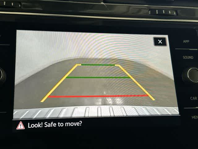 Thumbnail: 2022 Volkswagen Tiguan - 13