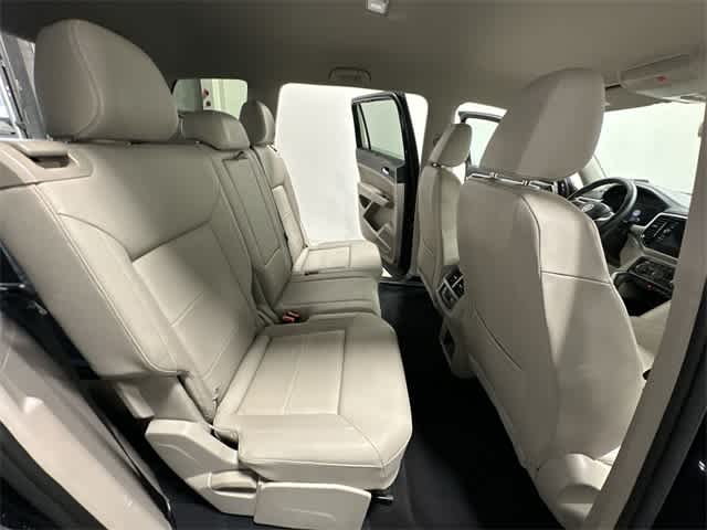 Thumbnail: 2023 Volkswagen Atlas - 24