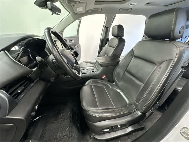 Thumbnail: 2019 Chevrolet Traverse - 18