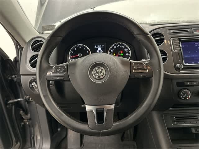 Thumbnail: 2016 Volkswagen Tiguan - 8