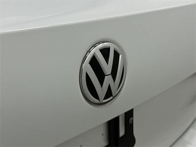 Thumbnail: 2017 Volkswagen Jetta - 27