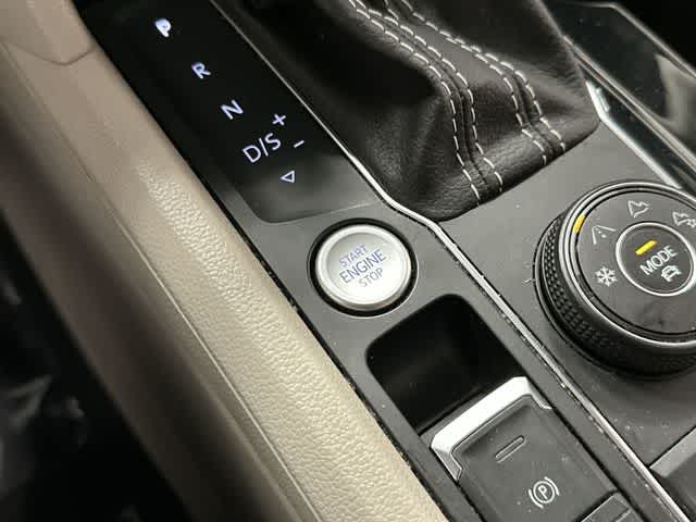 Thumbnail: 2023 Volkswagen Atlas - 10