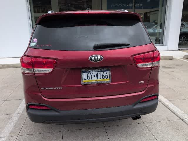 Thumbnail: 2017 Kia Sorento - 4