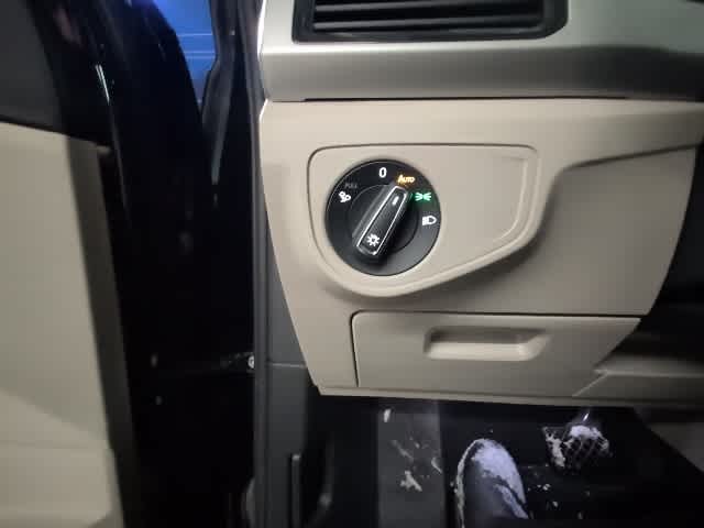 Thumbnail: 2023 Volkswagen Atlas - 18